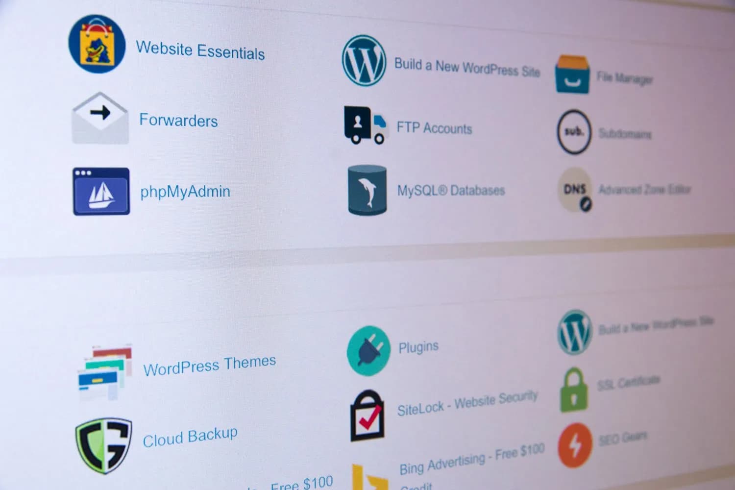 How to build a custom WordPress website without code