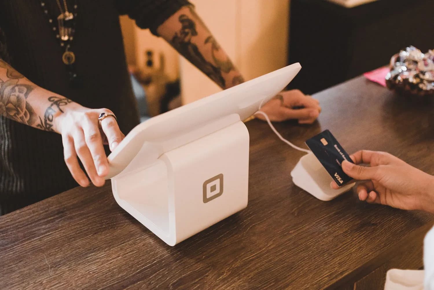 How to build a successful Shopify dropshipping business